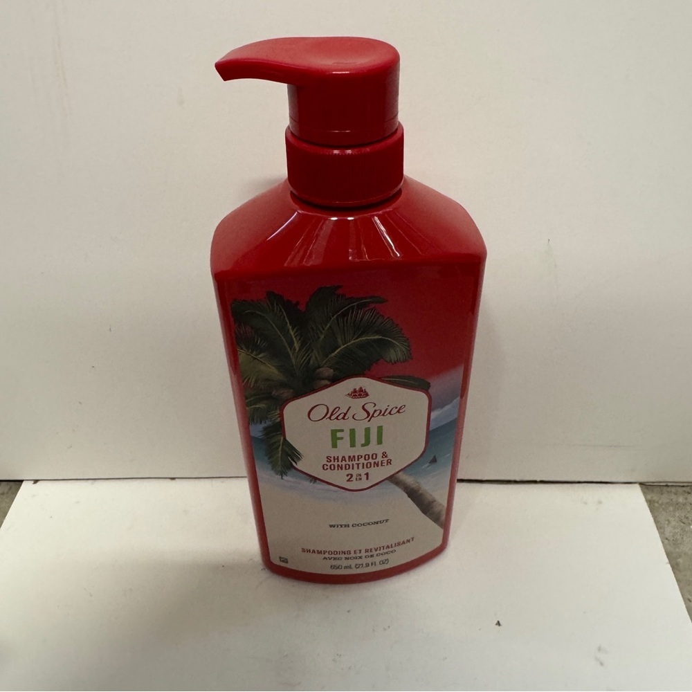 Old Spice Fiji Shampoo and Conditioner 21.9 OZ